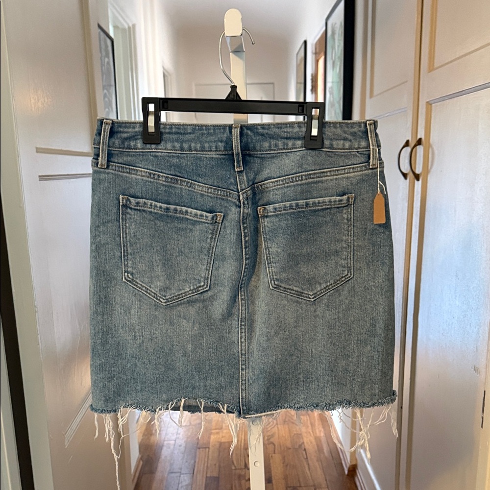 Old Navy Denim Distressed Skirt Size 8 - Picture 2 of 4